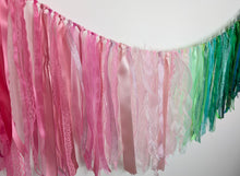 Load image into Gallery viewer, Witchy Ombre Garland