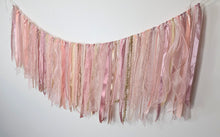 Load image into Gallery viewer, Rose Gold Garland