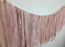 Load image into Gallery viewer, Rose Gold Garland