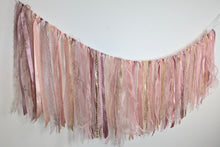 Load image into Gallery viewer, Rose Gold Garland