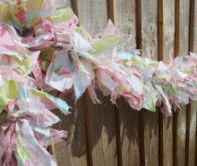 Load image into Gallery viewer, 2m super shabby tufty garland
