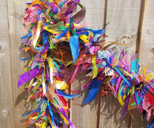 Load image into Gallery viewer, 4m bright boho tufty Garland