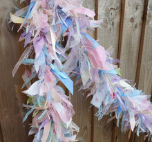 Load image into Gallery viewer, 4m shabby tufty garland