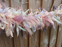 Load image into Gallery viewer, 1.5m romantic tufty garland