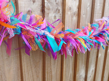 Load image into Gallery viewer, 2m mardi gras tufty garland
