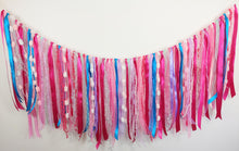 Load image into Gallery viewer, LMAO garland