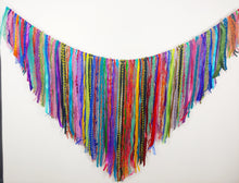 Load image into Gallery viewer, V shape garland