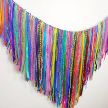 Load image into Gallery viewer, V shape garland