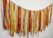 Load image into Gallery viewer, Rust Boho Garland