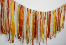 Load image into Gallery viewer, Rust Boho Garland