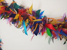 Load image into Gallery viewer, Ultimate 4m tufty garland
