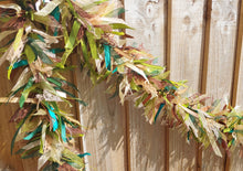 Load image into Gallery viewer, 3m Woodland tufty garland
