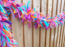 Load image into Gallery viewer, 2m mardi gras tufty garland

