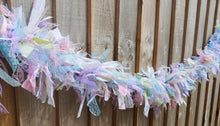 Load image into Gallery viewer, 1.5m shabby blue tufty garland
