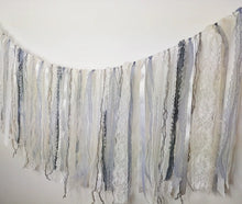 Load image into Gallery viewer, Delicate Grey Garland
