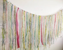 Load image into Gallery viewer, Spring Meadow Garland
